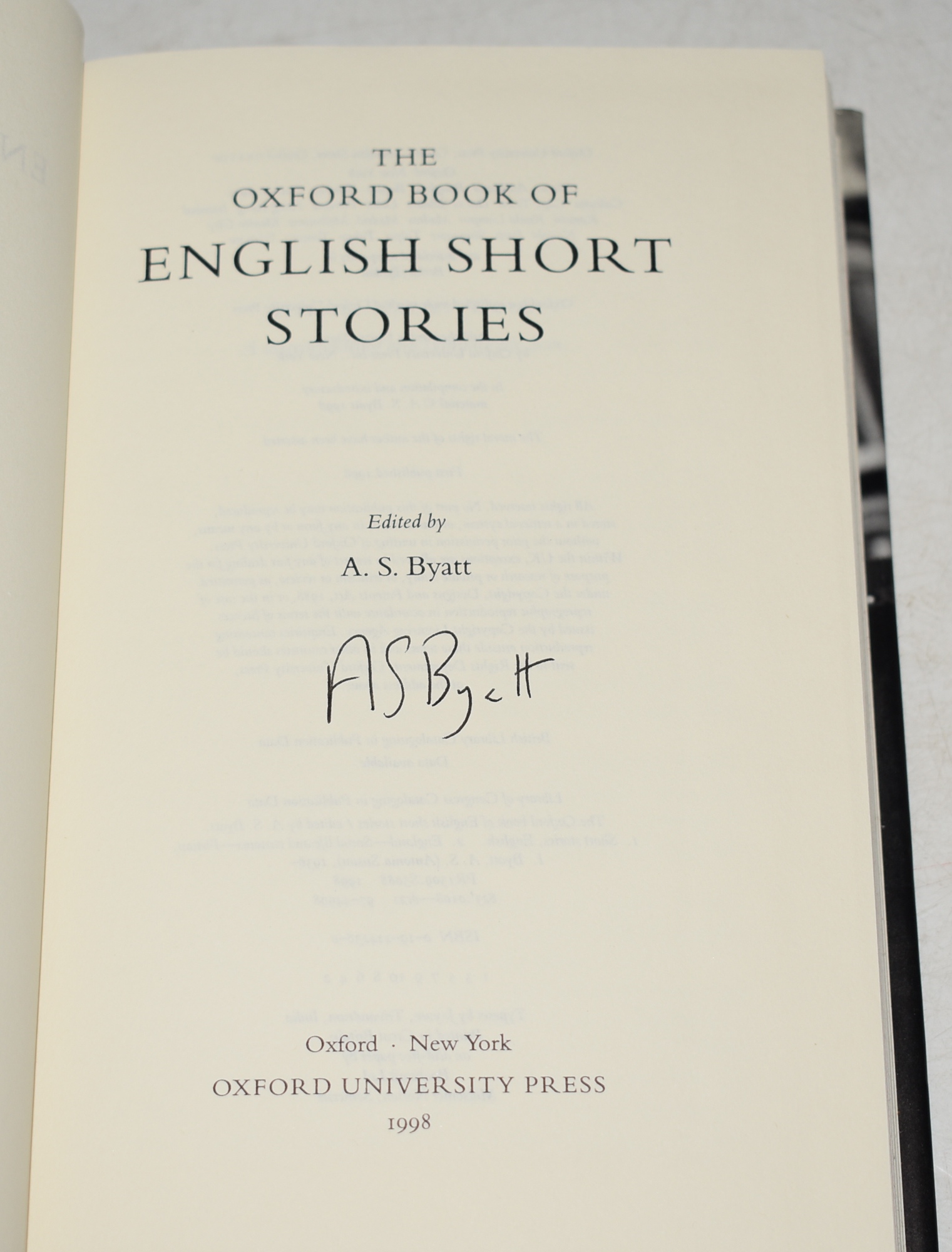 The Oxford Book of English Short Stories SIGNED.