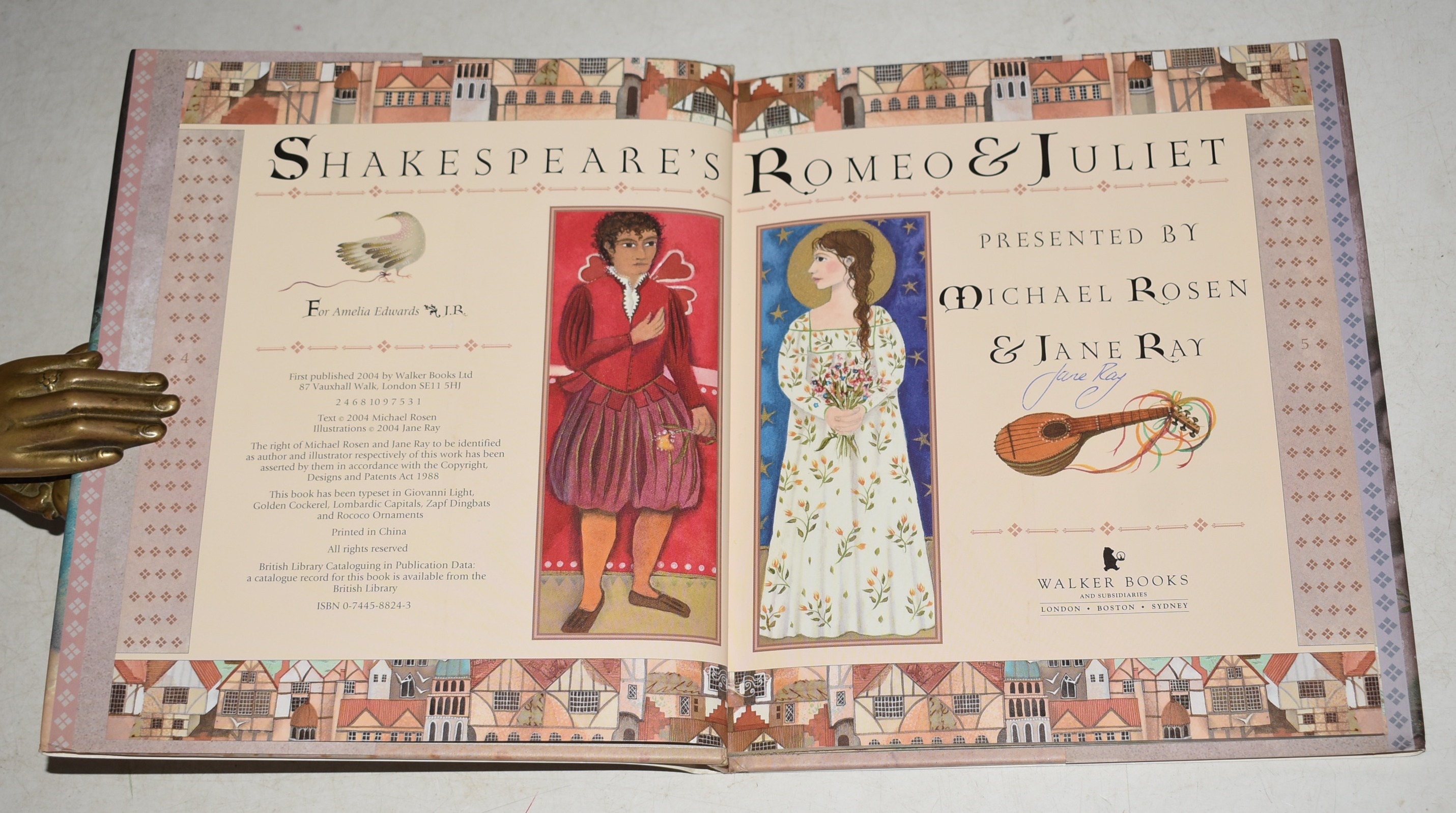 Shakespeare&rsquo;s Romeo & Juliet Presented by Michael Rosen and Jane Ray Text by Michael Rosen Illustrated by Jane Ray SIGNED by Jane Ray