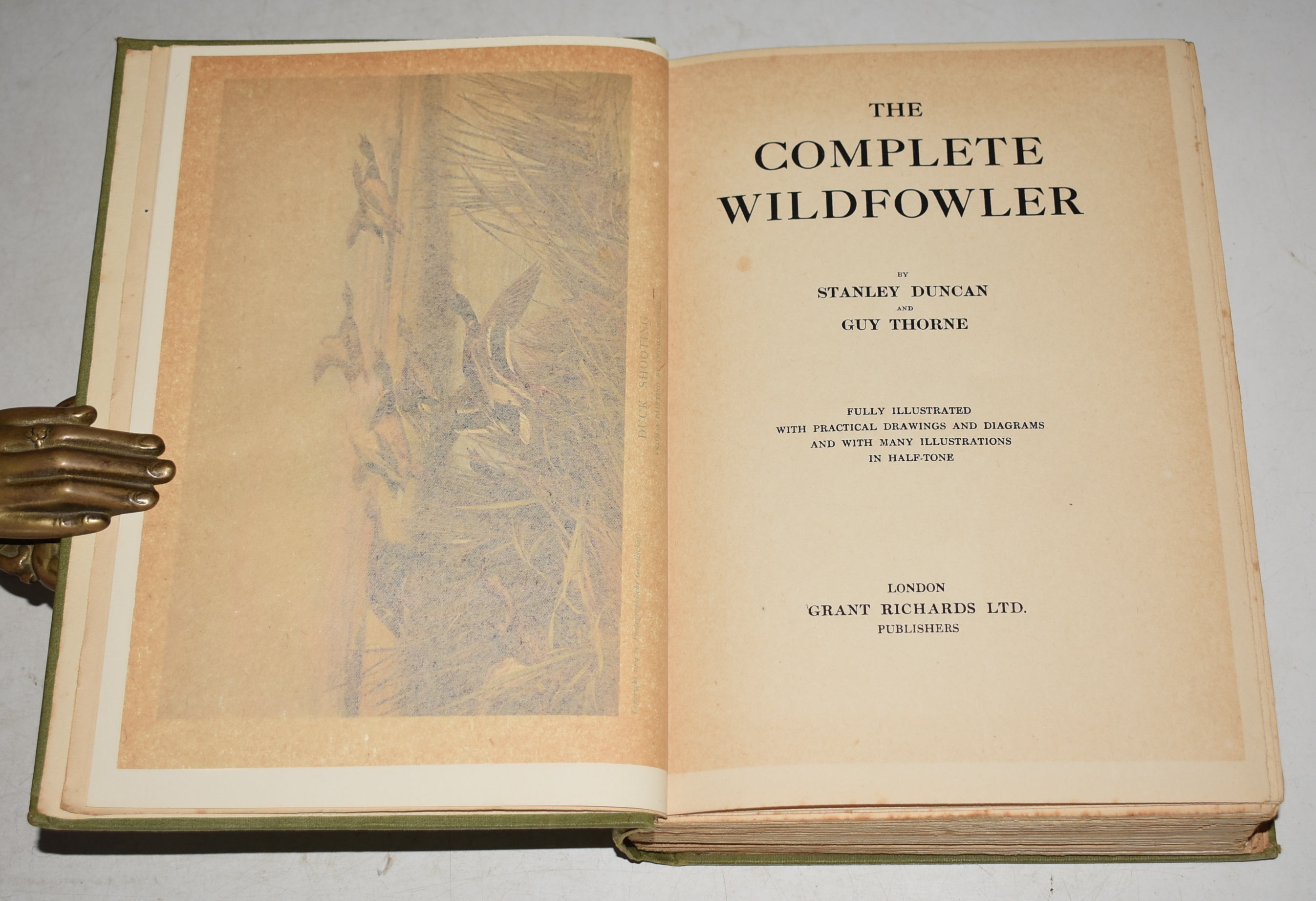 The Complete Wildfowler. Ashore and Afloat. Fully illustrated with Practical Drawings and Diagrams and with many illustrations in half-tone.