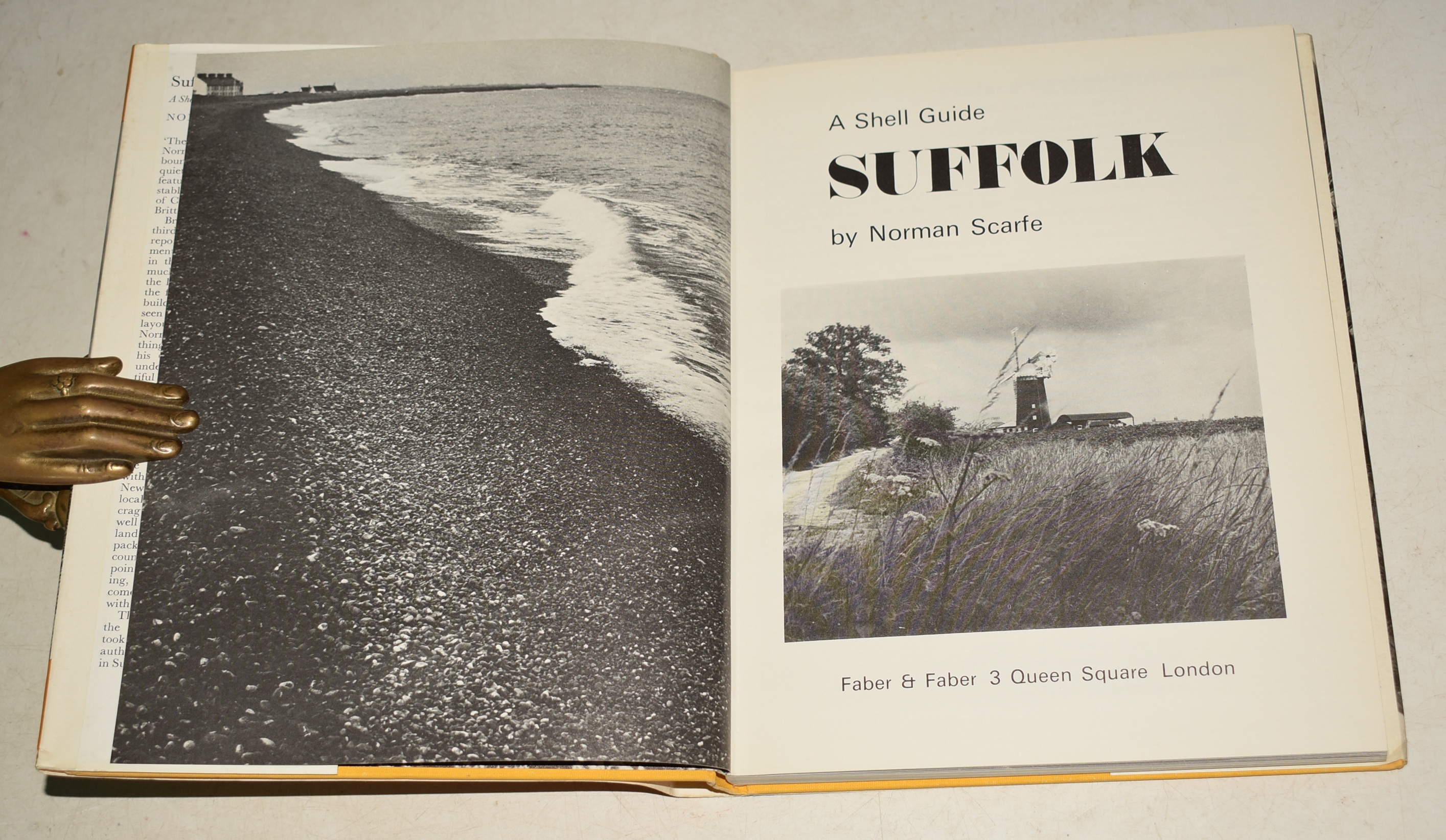 Suffolk. A Shell Guide.