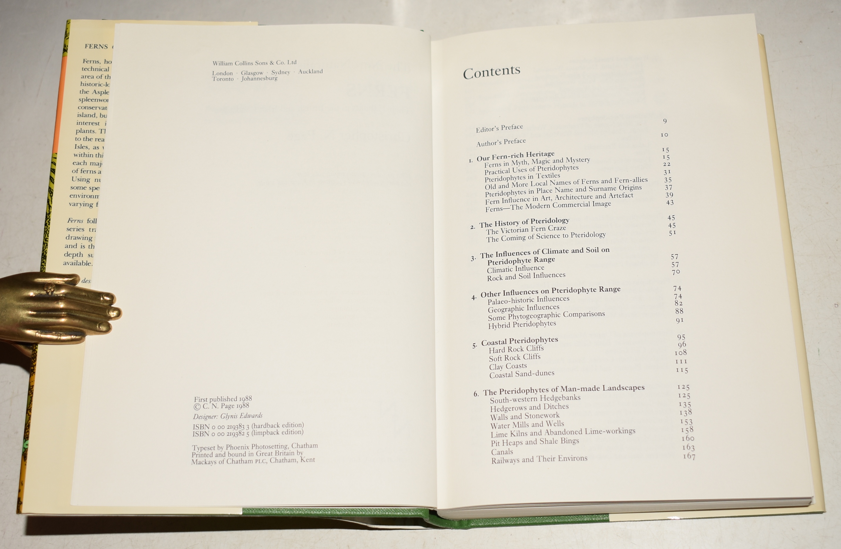 Ferns. (74) (The New Naturalist 74).