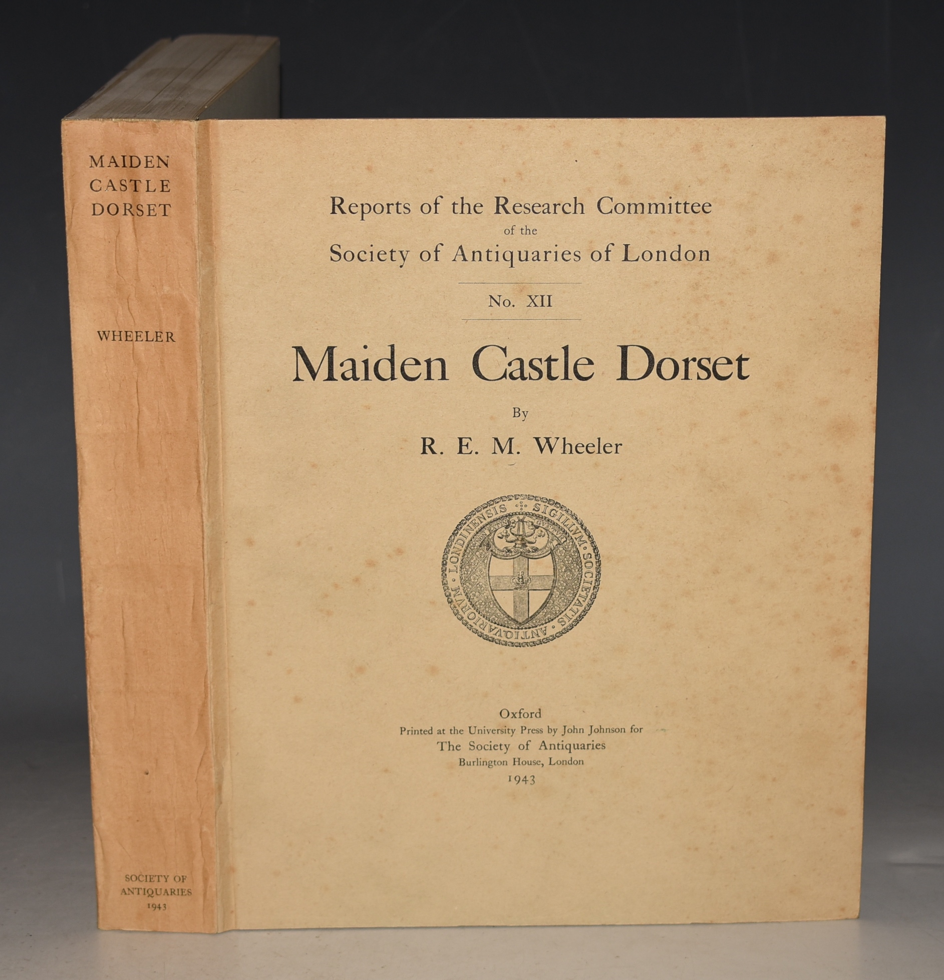 Maiden Castle, Dorset. Reports of the Research Committee of the Society of Antiquaries of London. No. XII. 1st Edition.