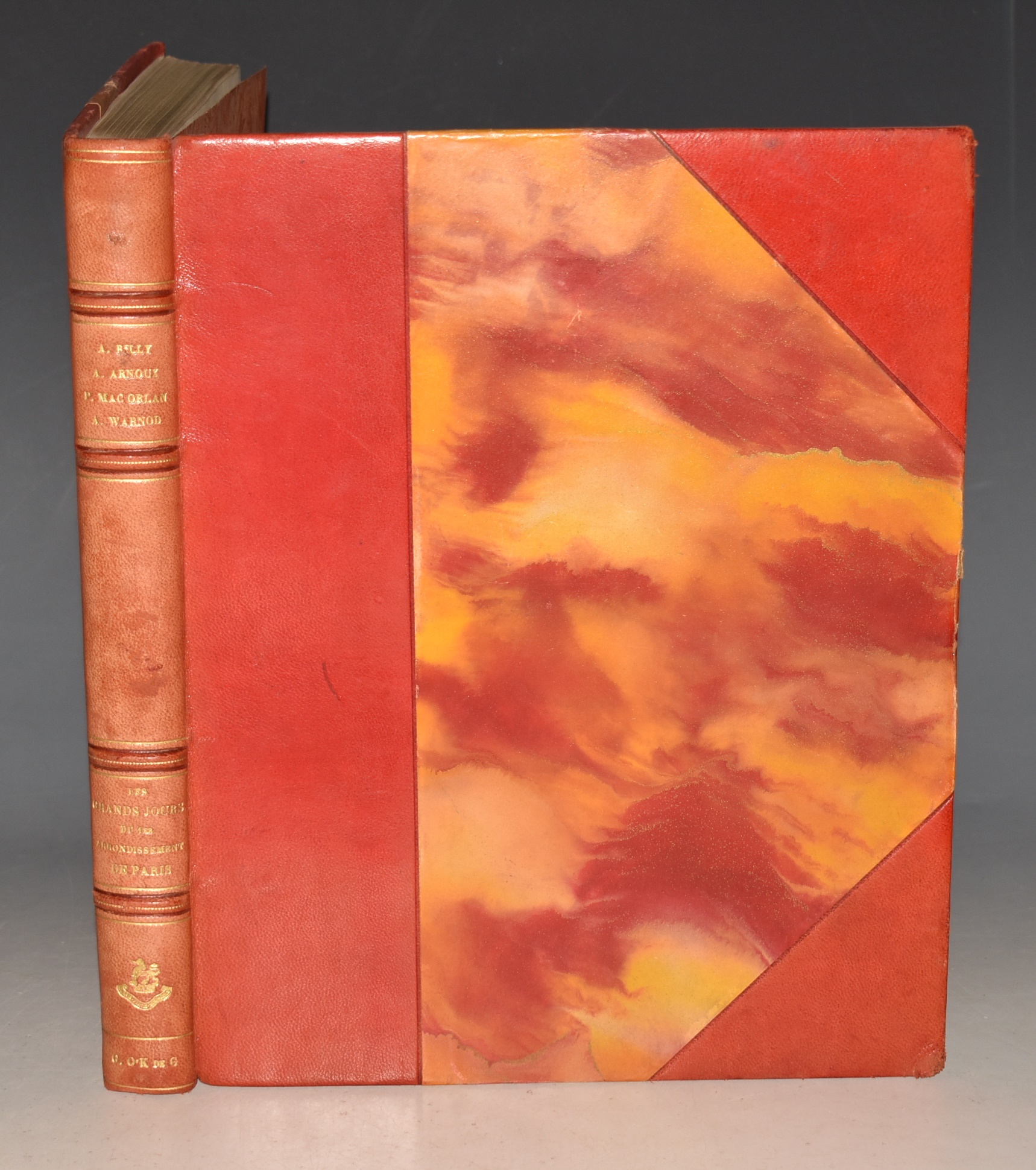 Les Grand Jours du 1er Arrondissement de Paris. La Preface de cet Ouvrage est de Julien Cain. Les Textes Sont de Andre Billy, Alexandre Arnoux, Pierre Mac Orlan, Andre Warnod. Le Frontispice a ete compose et grave par Daragnes. Les Gravures en Taille Douce et les Dessins In-Texte sont de Galanis, Ch