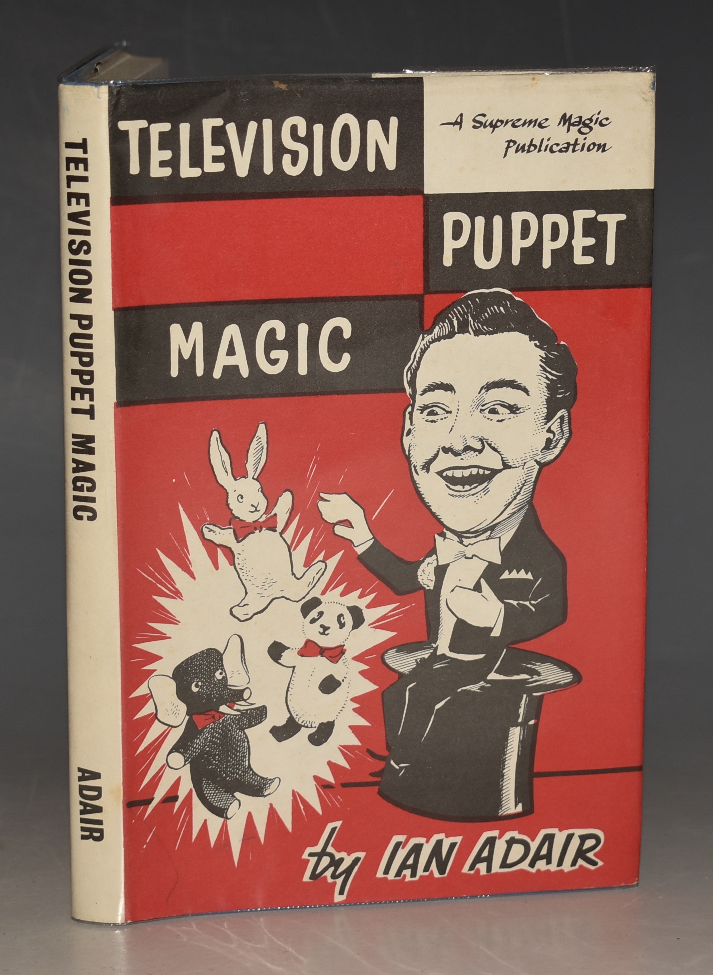 Television Puppet Magic Illustrated by John Dyke.