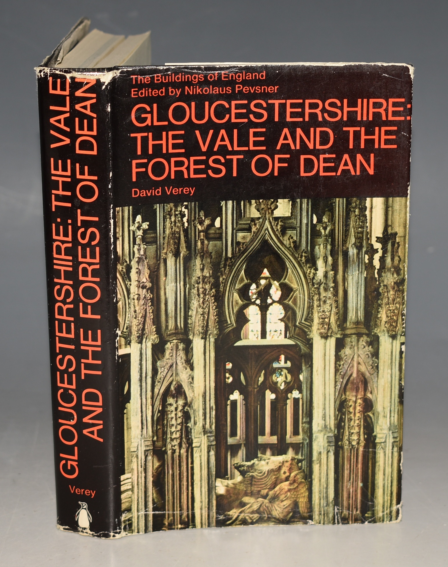 Gloucestershire, The Vale and the Forest of Dean. The Buildings of England. By David Verey.