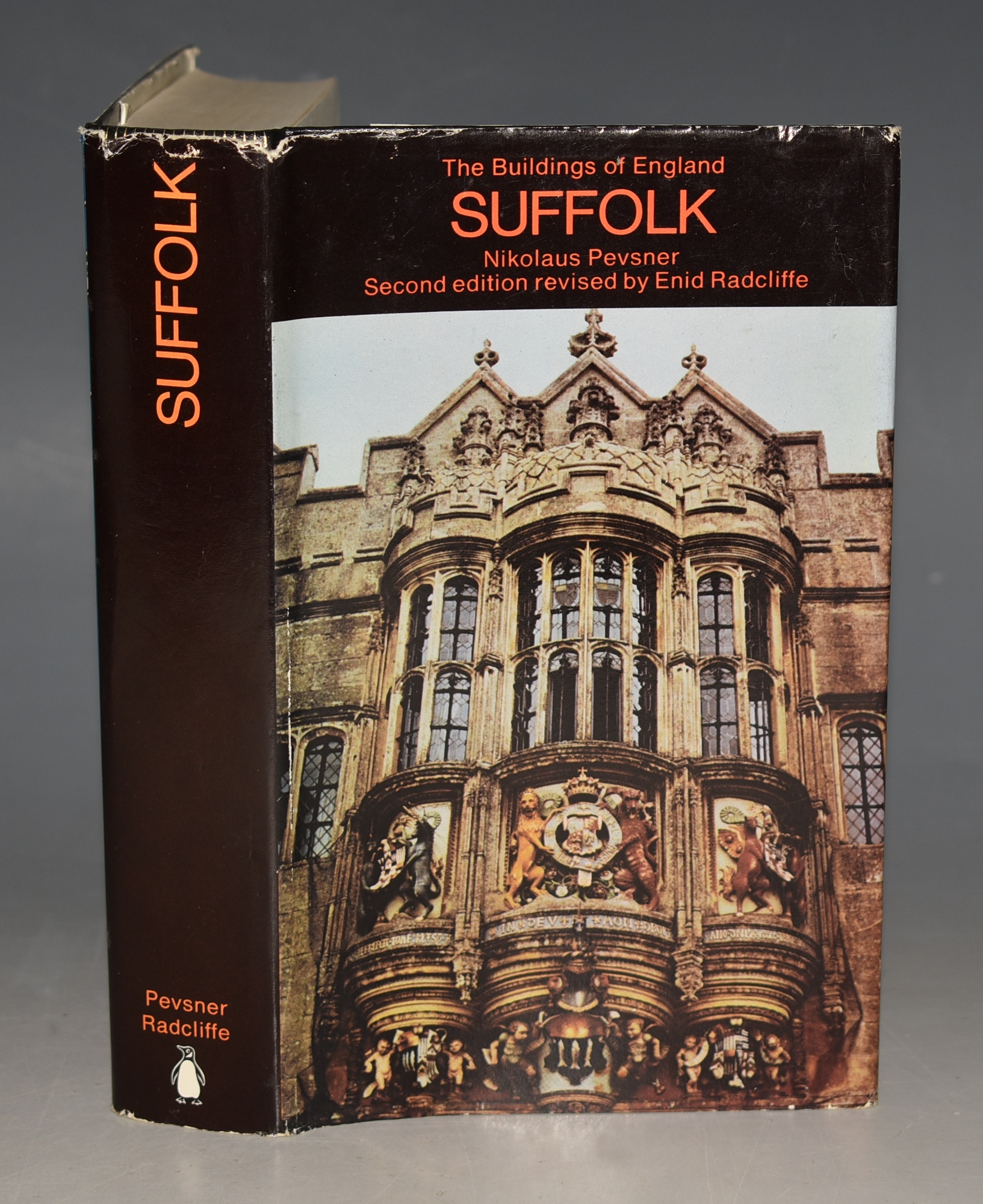 Suffolk. Revised by Enid Radcliffe. The Buildings of England.