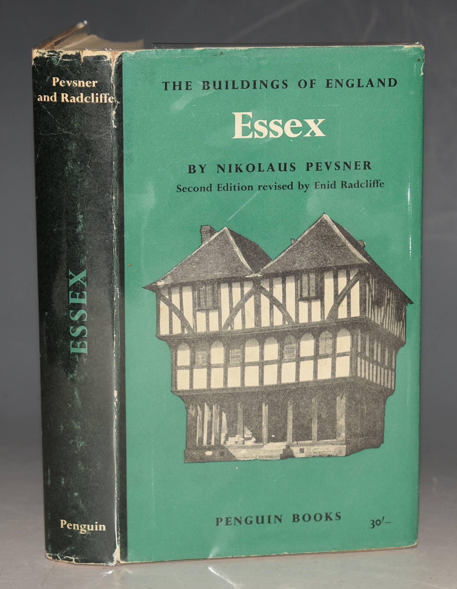 The Buildings of England Essex (The Buildings of England) BEII 2nd edition Revised by Edin Redcliffe
