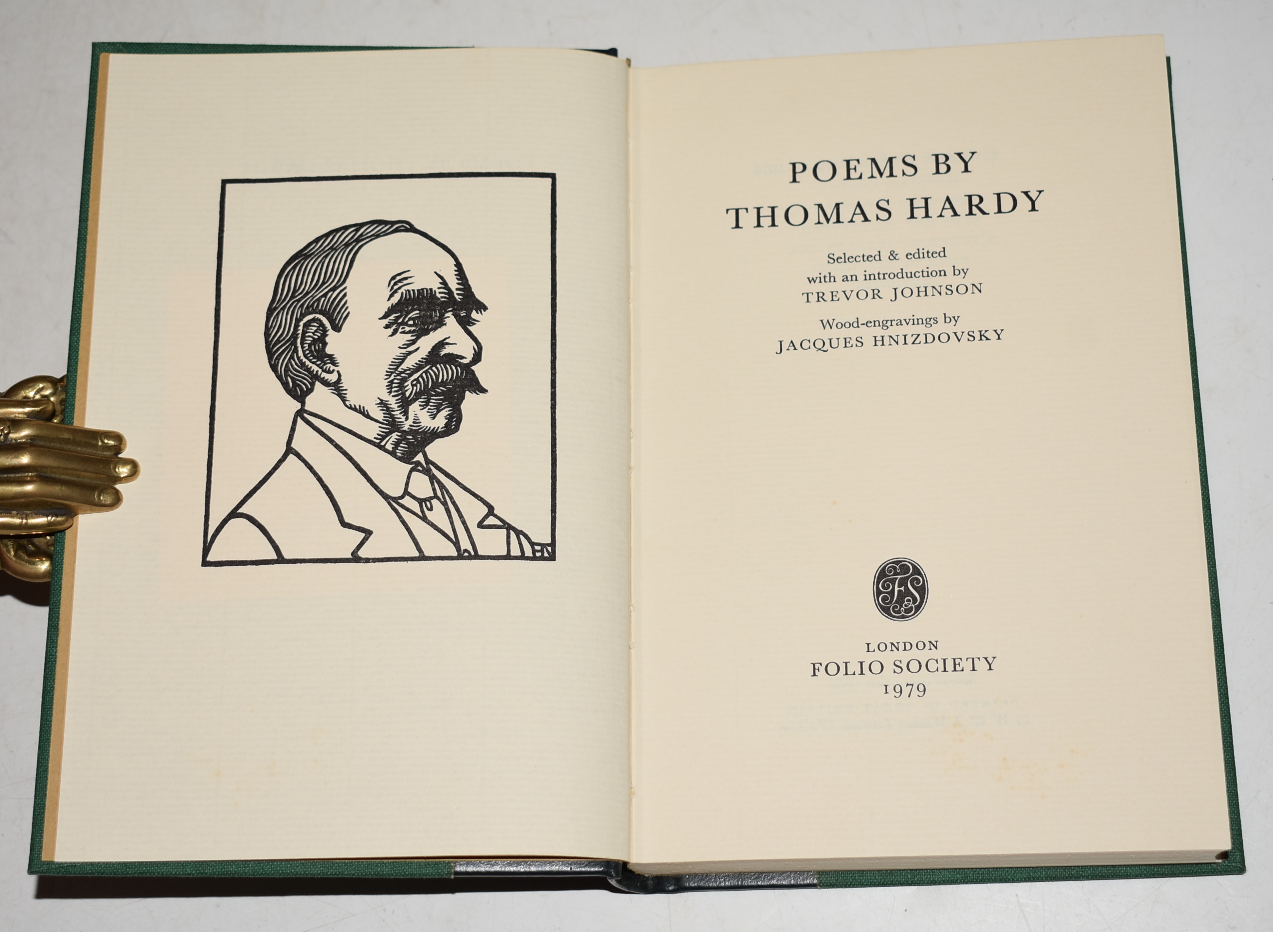 Poems by Thomas Hardy Selected & edited with an introduction by Trevor Johnson. With wood-engravings by Jacques Hnizdovsky.