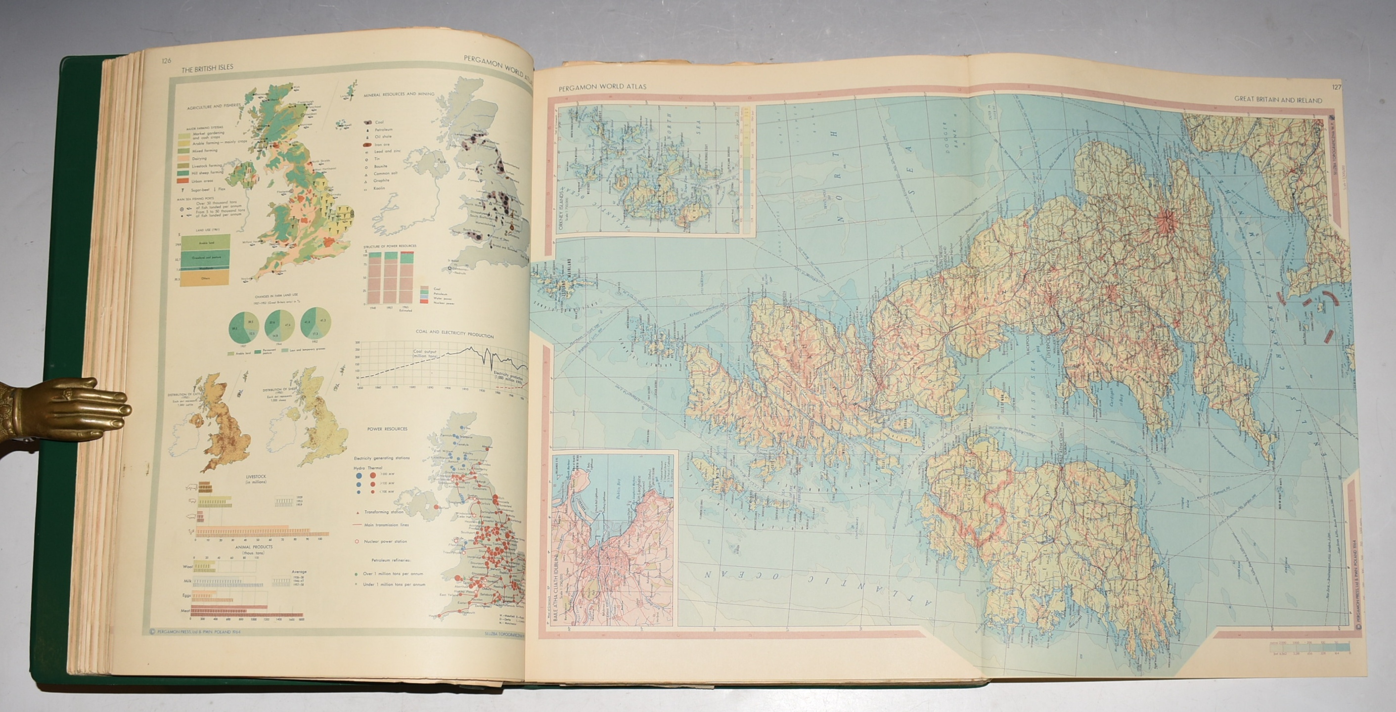 Pergamon World Atlas