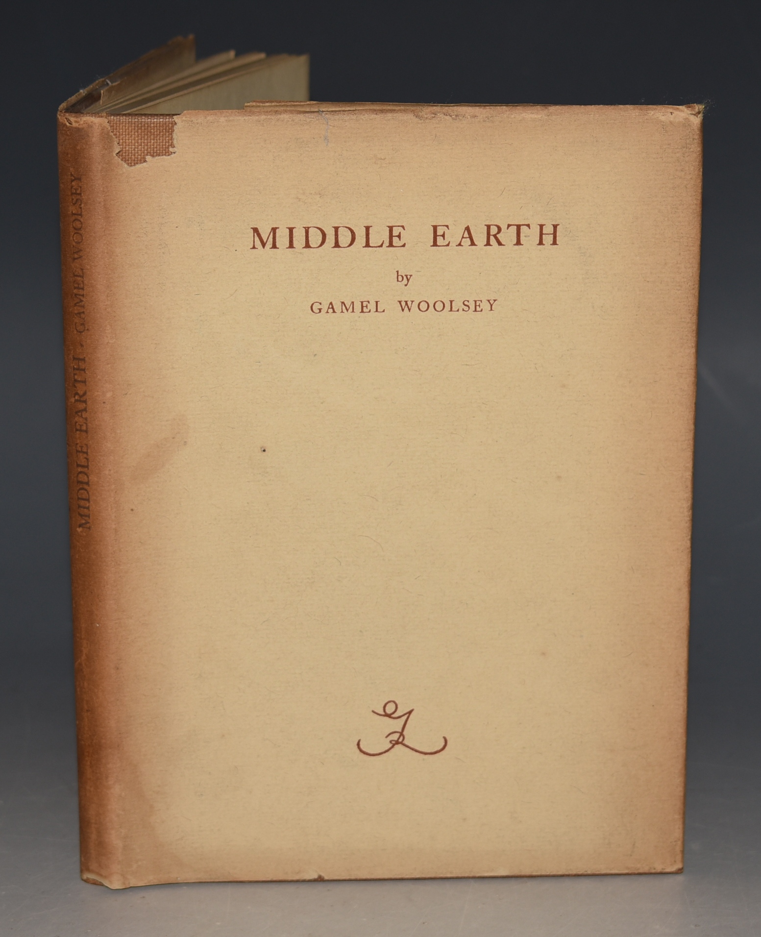 Middle Earth. Poems by Gamel Woolsey.