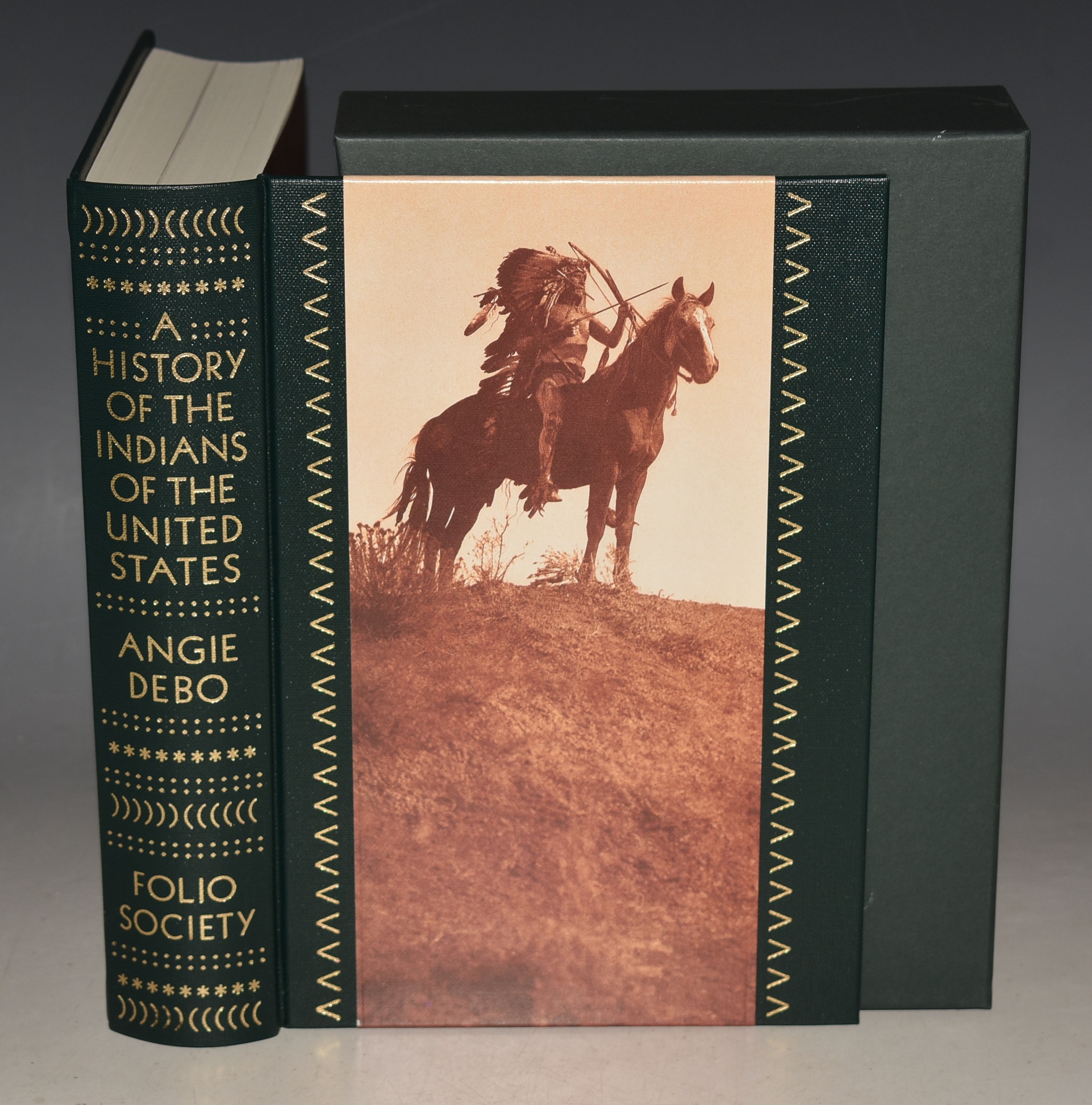 A History of the Indians of the United States. Introduced by Shirley Leckie. In Slipcase.